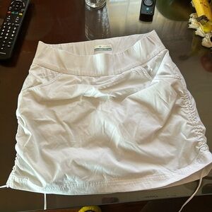 Sporty white mini skirt Columbia